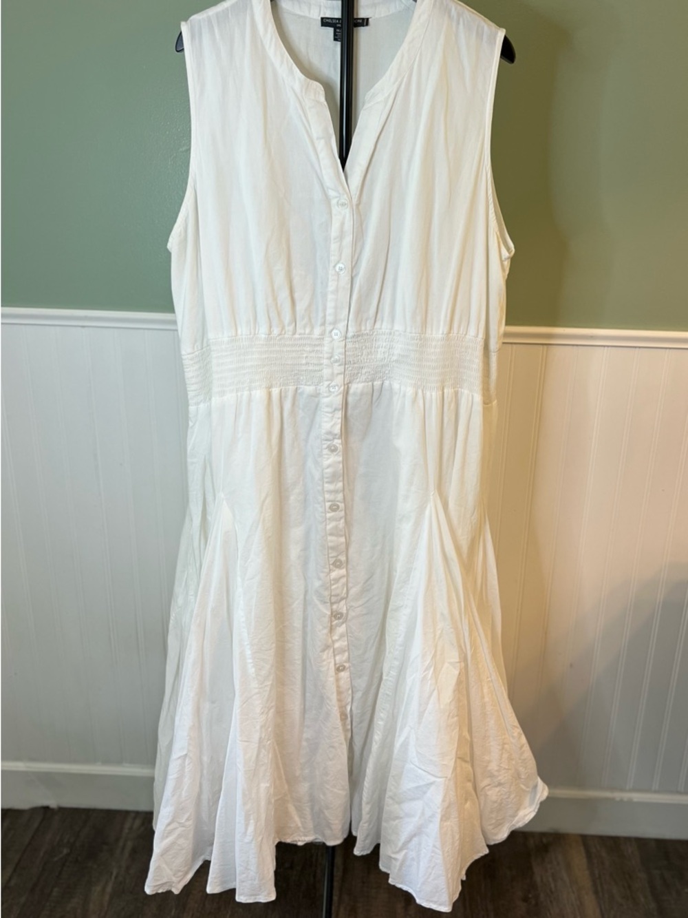 Chelsea & Theodore White Twirl Worthy Sleeveless Button-Front Dress. Size 1X